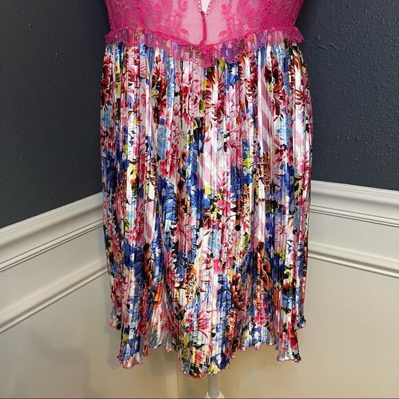 Victoria’s Secret x Mary Katrantzou Babydoll Slip - Picture 6 of 11